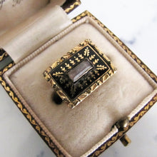 Lade das Bild in den Galerie-Viewer, Georgian Mourning Cravat Pin, 9ct Gold, Black Enamel. - MercyMadge