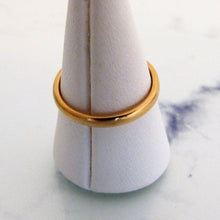 Load image into Gallery viewer, Art Deco 22ct Yellow Gold Slim Wedding Band Ring, Chester Hallmarks - MercyMadge