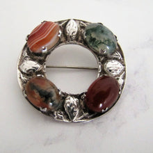Charger l'image dans la galerie, Scottish Silver & Agate Celtic Brooch, Robert Allison, Edinburgh 1960. - MercyMadge