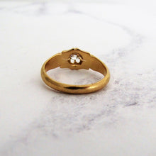 Charger l'image dans la galerie, Victorian 18ct Gold Diamond Belcher Ring - MercyMadge