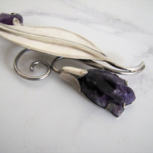 画像をギャラリービューアに読み込む, Massive Fred Davis Mexican Silver Carved Amethyst Tulip Brooch. - MercyMadge