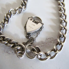 Cargar imagen en el visor de la galería, Sterling Silver Curb Chain Bracelet, Engraved Heart Padlock Clasp - MercyMadge