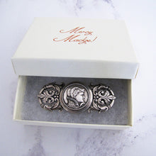 Lade das Bild in den Galerie-Viewer, Large Scottish Silver Antique Brooch, Mary Queen Of Scots - MercyMadge