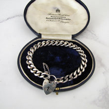 Lade das Bild in den Galerie-Viewer, Vintage Sterling Silver Curb Chain Bracelet, Heart Padlock Clasp. - MercyMadge