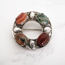 Charger l'image dans la galerie, Scottish Silver & Agate Celtic Brooch, Robert Allison, Edinburgh 1960. - MercyMadge