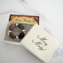 Charger l'image dans la galerie, Scottish Silver & Agate Celtic Brooch, Robert Allison, Edinburgh 1960. - MercyMadge