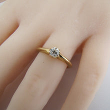 Carica l'immagine nel visualizzatore di Gallery, Antique 18ct Gold Diamond Solitaire Engagement Ring. - MercyMadge