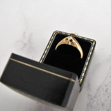 Charger l'image dans la galerie, Victorian 18ct Gold Diamond Belcher Ring - MercyMadge