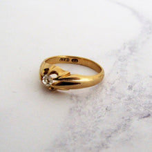 Charger l'image dans la galerie, Victorian 18ct Gold Diamond Belcher Ring - MercyMadge