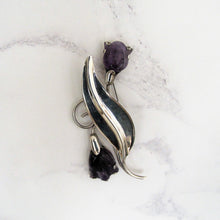 画像をギャラリービューアに読み込む, Massive Fred Davis Mexican Silver Carved Amethyst Tulip Brooch. - MercyMadge
