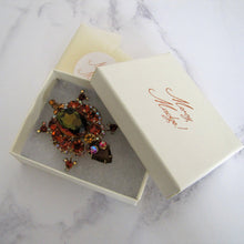 Charger l'image dans la galerie, Vintage Rhinestone Turtle Brooch by Juliana, Delizza And Elster, USA. - MercyMadge