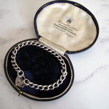 Cargar imagen en el visor de la galería, Sterling Silver Curb Chain Bracelet, Engraved Heart Padlock Clasp - MercyMadge