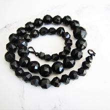 Cargar imagen en el visor de la galería, Victorian Whitby Jet Bead Necklace. - MercyMadge