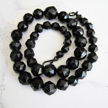 Cargar imagen en el visor de la galería, Victorian Whitby Jet Bead Necklace. - MercyMadge