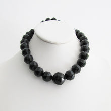 Cargar imagen en el visor de la galería, Victorian Whitby Jet Bead Necklace. - MercyMadge