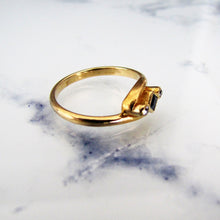 Cargar imagen en el visor de la galería, Art Deco 18ct Gold, Diamond & Sapphire Engagement Ring. - MercyMadge