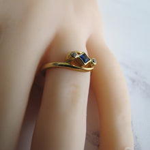 Cargar imagen en el visor de la galería, Art Deco 18ct Gold, Diamond & Sapphire Engagement Ring. - MercyMadge