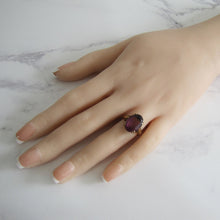 Charger l'image dans la galerie, Edwardian 9ct Gold Paste Amethyst Ring. - MercyMadge