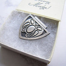 Cargar imagen en el visor de la galería, Art Nouveau Silver Shield Brooch, Stylised Moth - MercyMadge