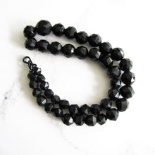 Cargar imagen en el visor de la galería, Victorian Whitby Jet Bead Necklace. - MercyMadge