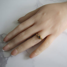 Cargar imagen en el visor de la galería, Art Deco 18ct Gold, Diamond & Sapphire Engagement Ring. - MercyMadge