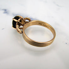 Cargar imagen en el visor de la galería, 1940's Retro 14ct Gold Black Star Sapphire Ring. - MercyMadge