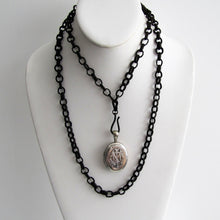 Charger l'image dans la galerie, Sterling Silver 'In Memory Of' Antique Mourning Locket - MercyMadge