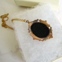 Lade das Bild in den Galerie-Viewer, Antique Cameo Pendant Necklace. Rose Gold Edwardian Cameo Pendant On Chain. - MercyMadge