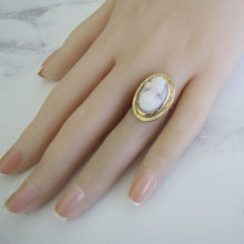 Carica l'immagine nel visualizzatore di Gallery, Antique 18ct Gold Coral Cameo Ring - MercyMadge