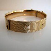 Cargar imagen en el visor de la galería, Antique 9ct Rolled Gold Engraved Bangle Bracelet. - MercyMadge