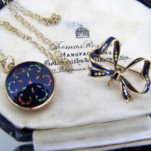 Lade das Bild in den Galerie-Viewer, Vintage 18ct Gold Blue Enamel Locket With Detachable Bow Brooch. - MercyMadge