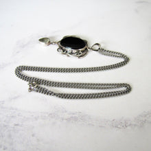 Cargar imagen en el visor de la galería, Vintage Whitby Jet Sterling Silver Pendant Necklace. - MercyMadge
