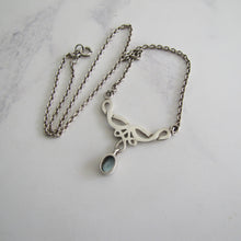 Cargar imagen en el visor de la galería, Vintage Celtic Silver & Blue Topaz Necklace. Rennie Mackintosh, Art Nouveau Style - MercyMadge