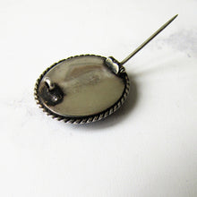 Charger l'image dans la galerie, 1930s Art Deco Butterfly Wing Silver Brooch - MercyMadge