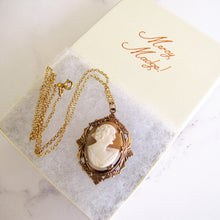 Lade das Bild in den Galerie-Viewer, Antique Cameo Pendant Necklace. Rose Gold Edwardian Cameo Pendant On Chain. - MercyMadge