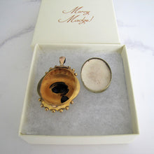 Cargar imagen en el visor de la galería, Victorian 15ct Gold Target Necklace Pendant, Locket Back - MercyMadge