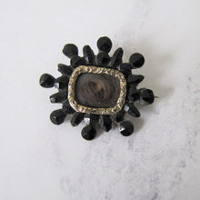 Cargar imagen en el visor de la galería, Georgian Vauxhall Glass Locket Brooch. - MercyMadge