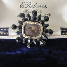 Cargar imagen en el visor de la galería, Georgian Vauxhall Glass Locket Brooch. - MercyMadge