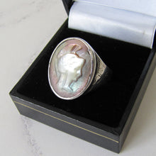 Cargar imagen en el visor de la galería, Mens Victorian 935 Silver Intaglio Ring. - MercyMadge