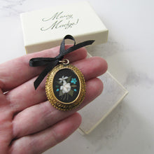 Cargar imagen en el visor de la galería, Victorian 15ct Gold Inlaid Pietra Dura Locket Pendant. - MercyMadge
