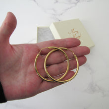 Charger l'image dans la galerie, Italian 18ct Yellow Gold Large Hoop Earrings - MercyMadge