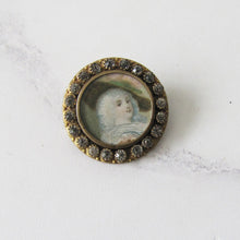 Cargar imagen en el visor de la galería, Antique French Paste Portrait Brooch, Georgian Lady - MercyMadge