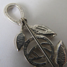 Cargar imagen en el visor de la galería, Vintage Carrick Silver Rennie Mackintosh Glasgow Rose Brooch. - MercyMadge