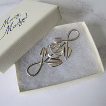 Cargar imagen en el visor de la galería, Vintage Carrick Silver Rennie Mackintosh Glasgow Rose Brooch. - MercyMadge