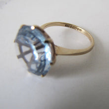 Charger l'image dans la galerie, 1960's 10 Carat Topaz Solitaire Dress Ring, 9ct Gold. - MercyMadge