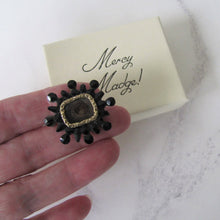 Cargar imagen en el visor de la galería, Georgian Vauxhall Glass Locket Brooch. - MercyMadge