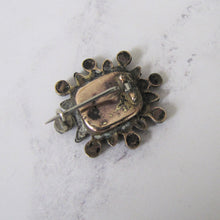 Cargar imagen en el visor de la galería, Georgian Vauxhall Glass Locket Brooch. - MercyMadge