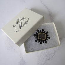 Cargar imagen en el visor de la galería, Georgian Vauxhall Glass Locket Brooch. - MercyMadge