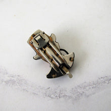 Charger l'image dans la galerie, 1930s Novelty Brooch, Rare Coro Fur Clip, Charlie McCarthy Mechanical Pin. - MercyMadge