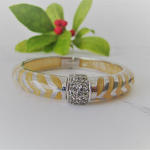Charger l'image dans la galerie, Vintage Angelique de Paris French Designer Bangle. Sterling Silver & Yellow Lucite Chevron Bracelet. White Gem Set Hinged Clamper Bangle